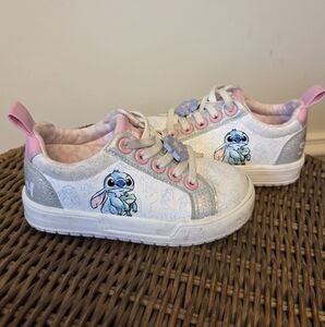 Kids Stitch Sneakers - White and Pink